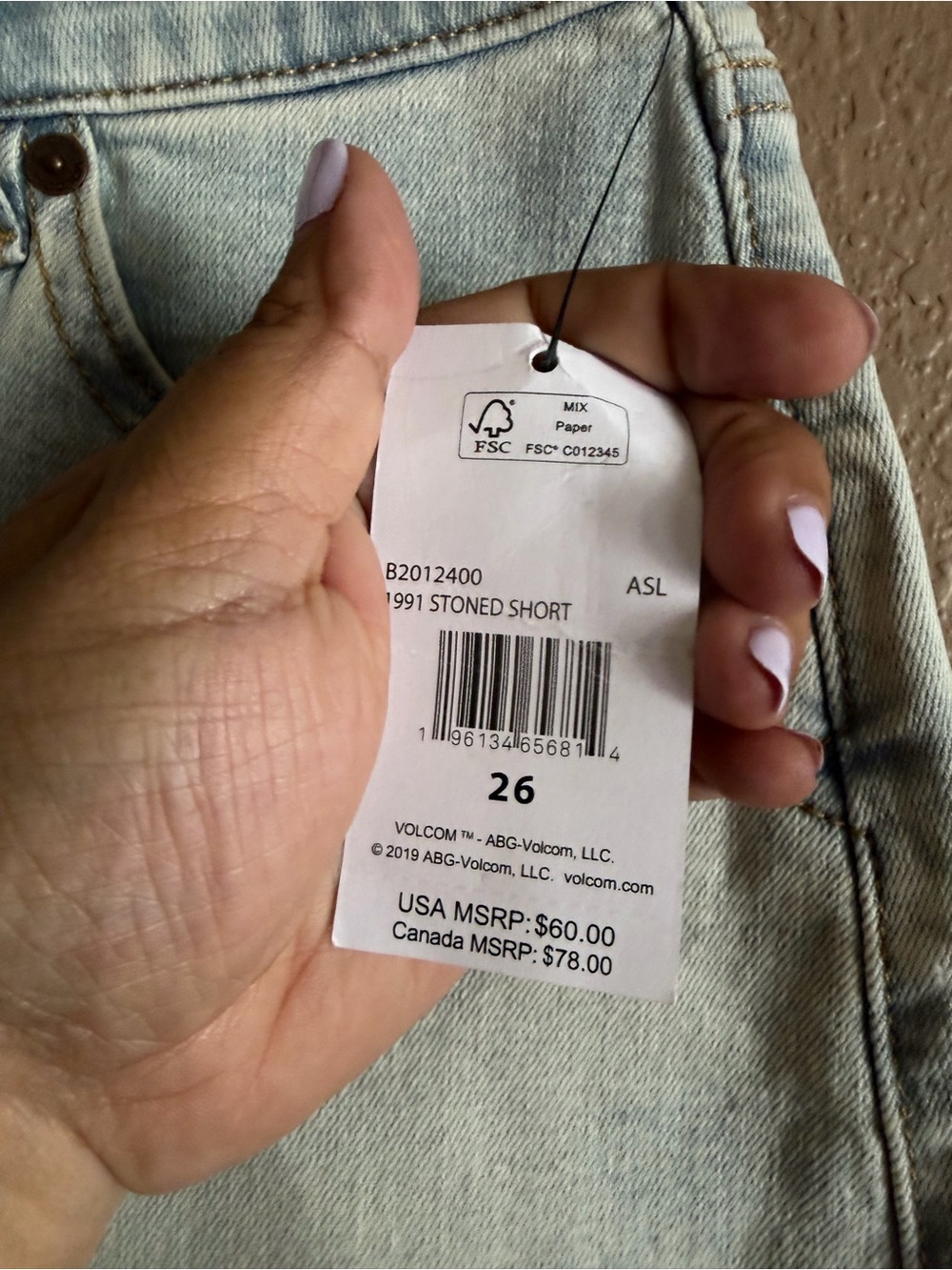 Volcom Light Blue Frayed Hem Mid Rise Denim Shorts Size 26 NWT - Picture 4 of 9
